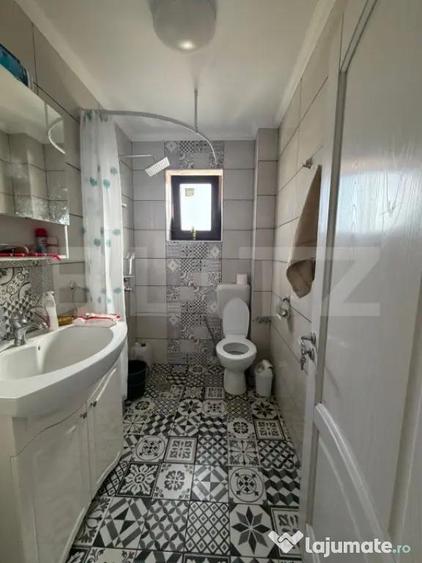 Casă cu 5 camere cu Teren 1000 Mp în Central