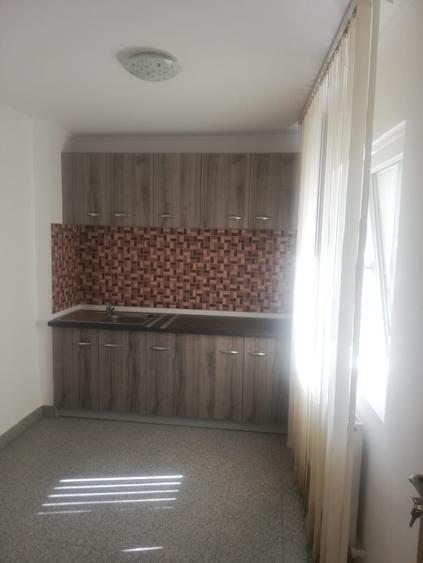 Inchiriez apartament 3 camere pe str Stirbei Voda 158 - 6