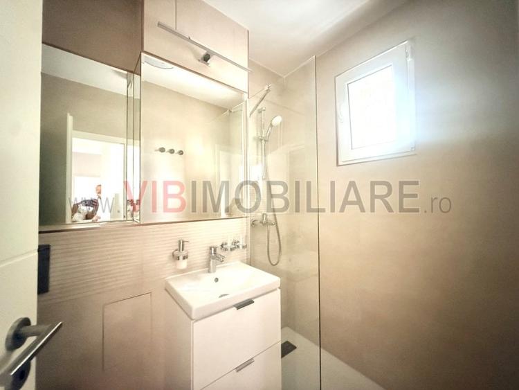 Apartament cu 2 camere decomandat în P-ța Dorobanți