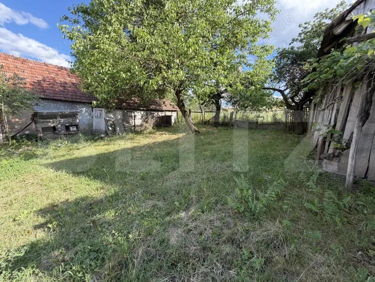 Casă cu 3 camere cu Teren 4100 Mp în Huseni