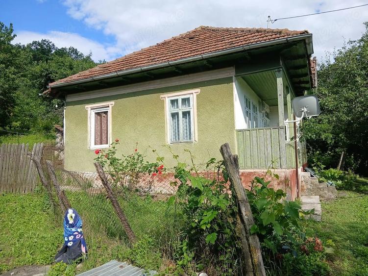 Casă cu Teren 1080 Mp în Blăjani