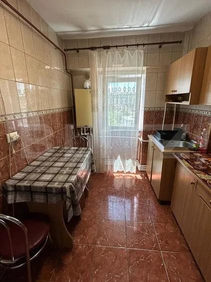 Apartament cu 3 camere decomandat, mobilat în Păcurari