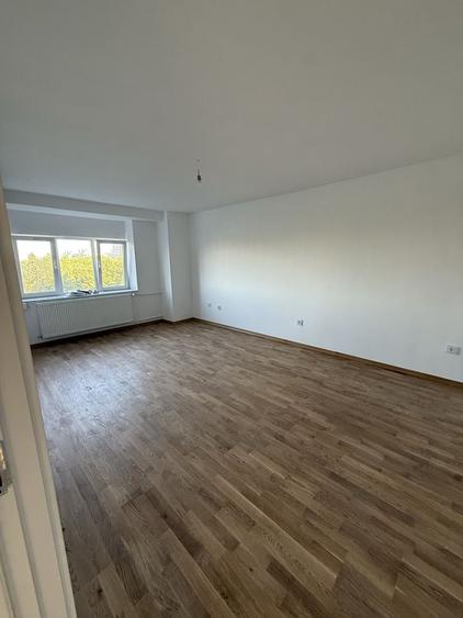 Apartament cu 3 camere în Nerva Traian