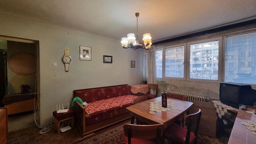 Apartament cu 2 camere decomandat în Sala Palatului
