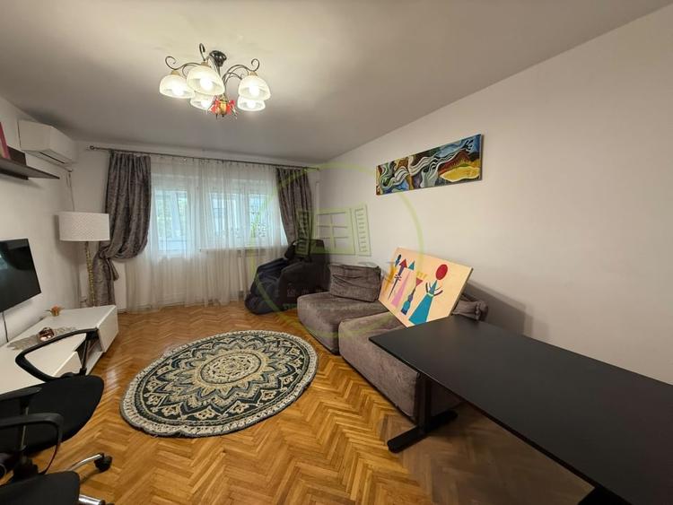 Apartament cu 3 camere decomandat, mobilat în Brazda lui Novac