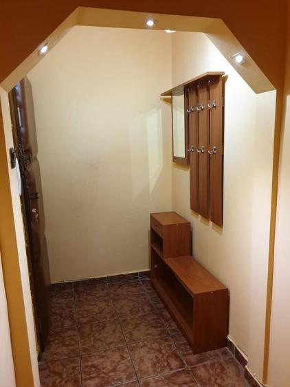 Apartament cu 2 camere semidecomandat în Lipovei