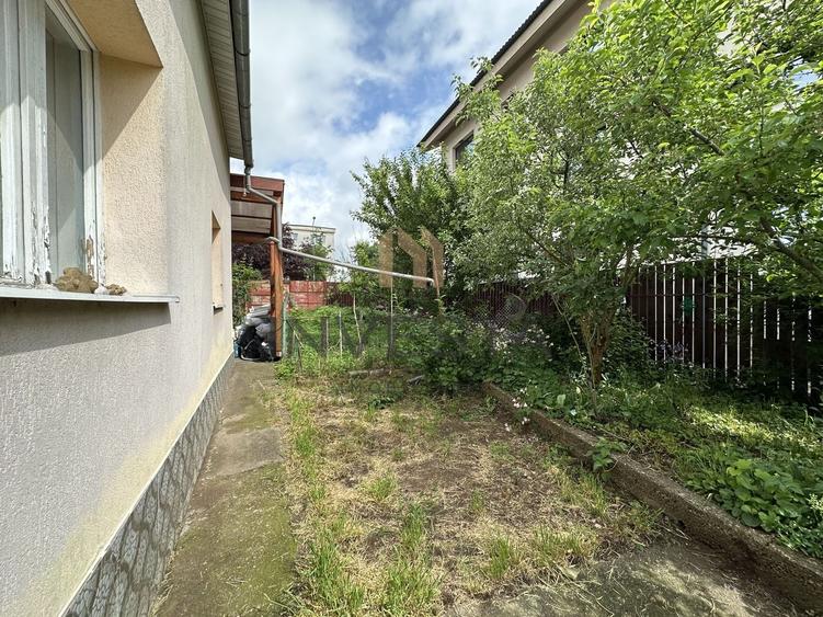 Teren Construcții intravilan de 483 mp, în Între Lacuri