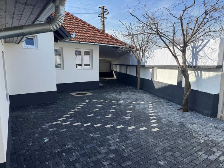 Casă cu 4 camere cu Teren 101 Mp în Central