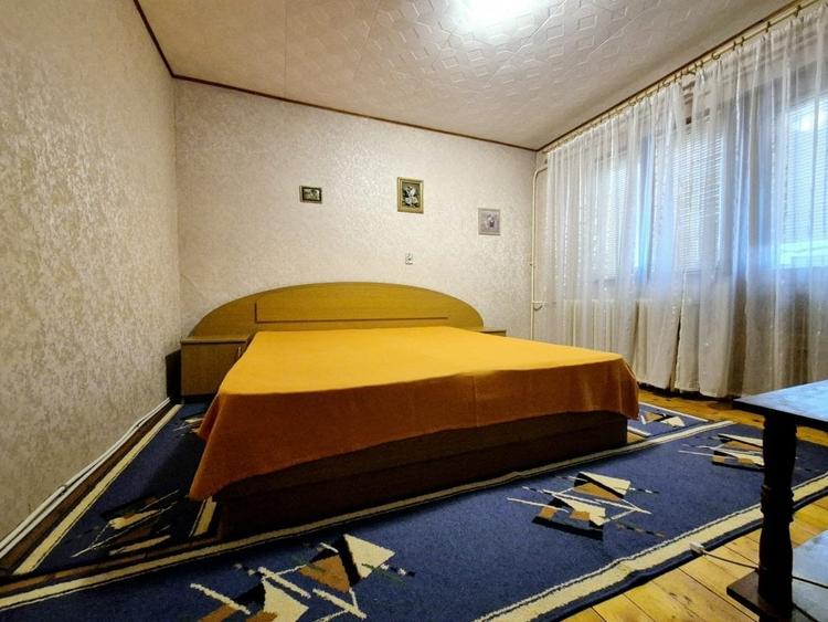 Apartament cu 2 camere decomandat, mobilat în Casa de Cultură