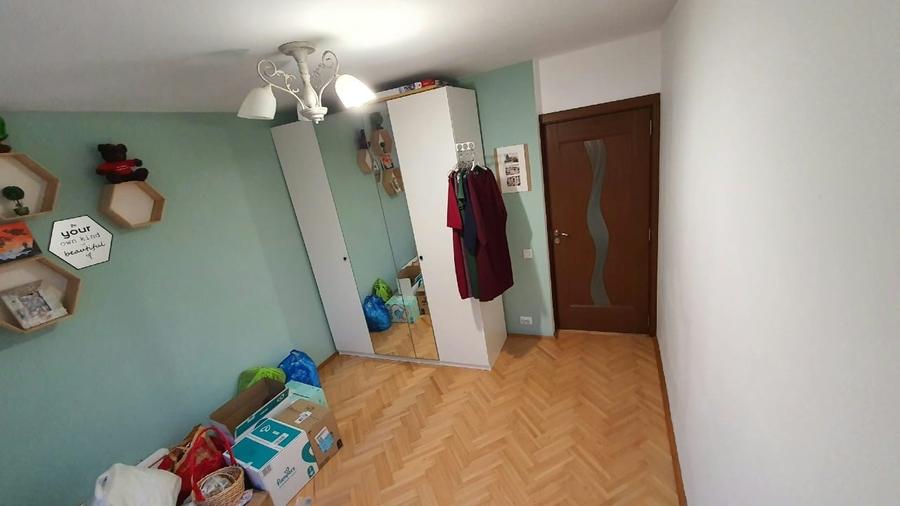 Apartament cu 3 camere decomandat în Pantelimon