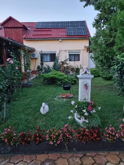 Casă individuală cu 3 camere cu Teren 467 Mp în Est
