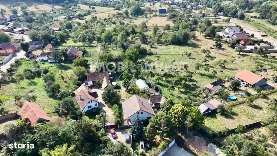 Casă cu 4 camere în Răchita