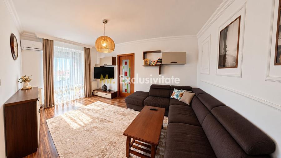 Apartament cu 4 camere decomandat, mobilat în Central