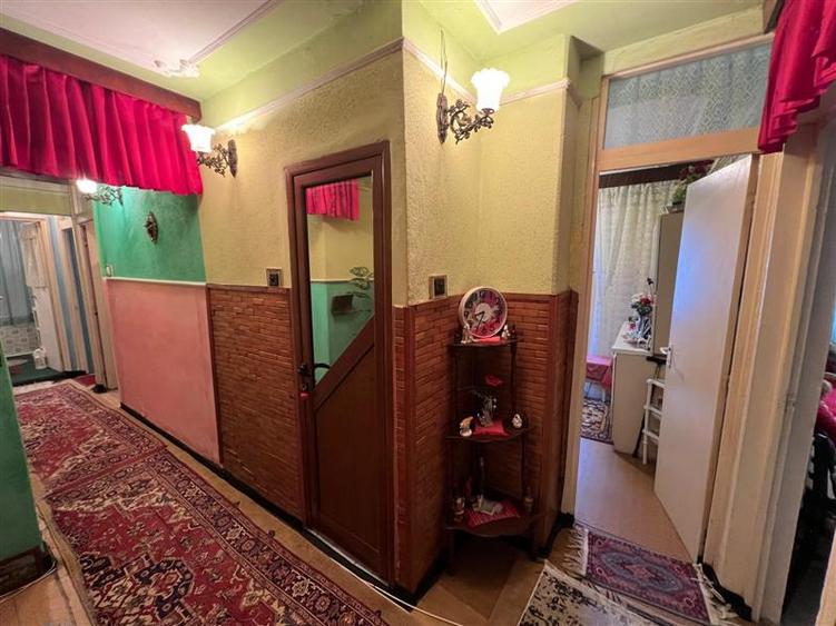 Apartament cu 3 camere decomandat, mobilat în Dancu