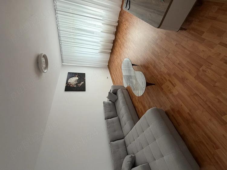 Apartament cu 3 camere decomandat în Exterior Vest