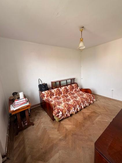 Apartament cu 2 camere semidecomandat, mobilat în Teilor