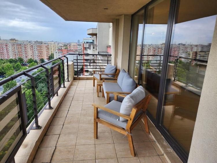 Apartament cu 3 camere decomandat în Dorobanți