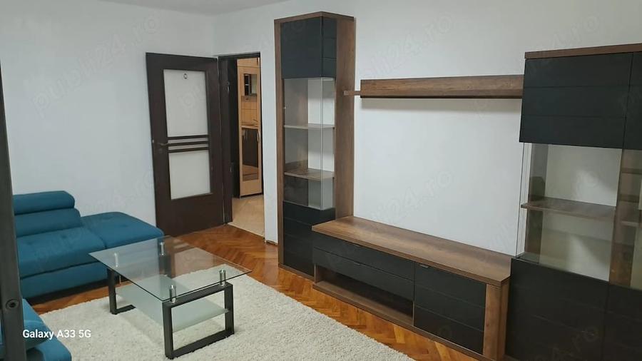Apartament cu 3 camere decomandat în Iosia