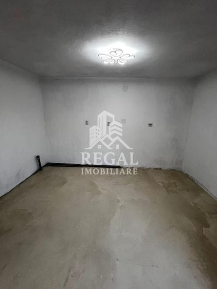 Casă individuală cu 4 camere cu Canalizare în Exterior Sud