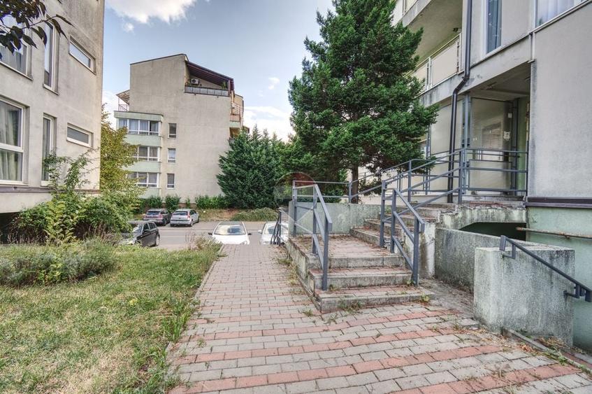 Apartament cu 2 camere semidecomandat în Florești