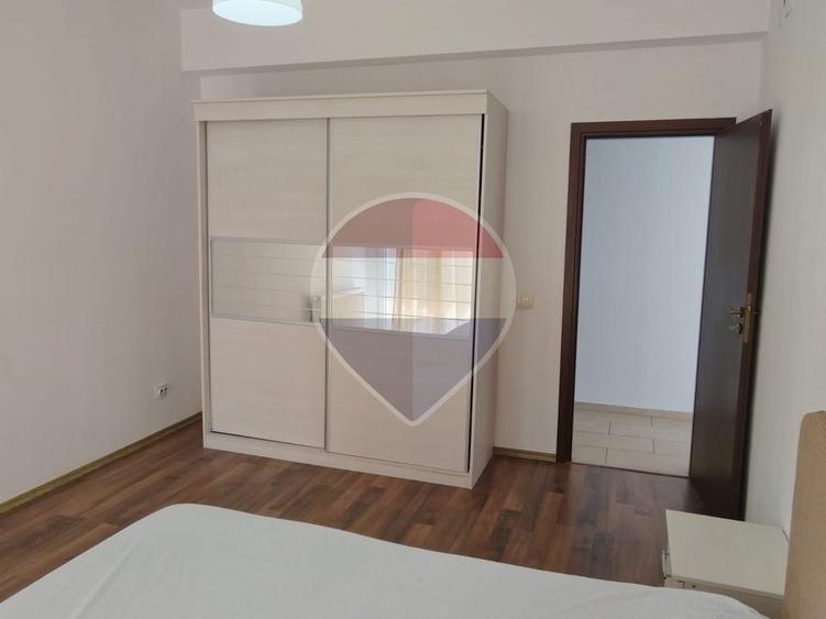 Apartament cu 2 camere, mobilat în Central