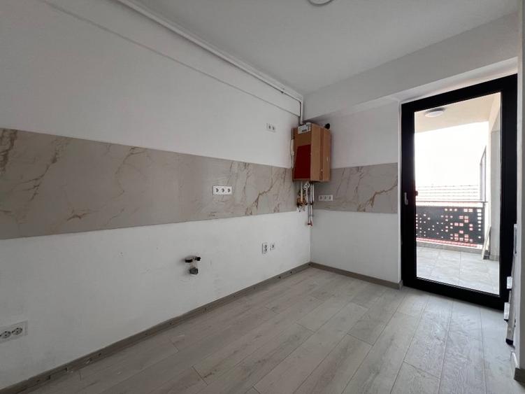 Apartament cu 3 camere semidecomandat în Someșeni