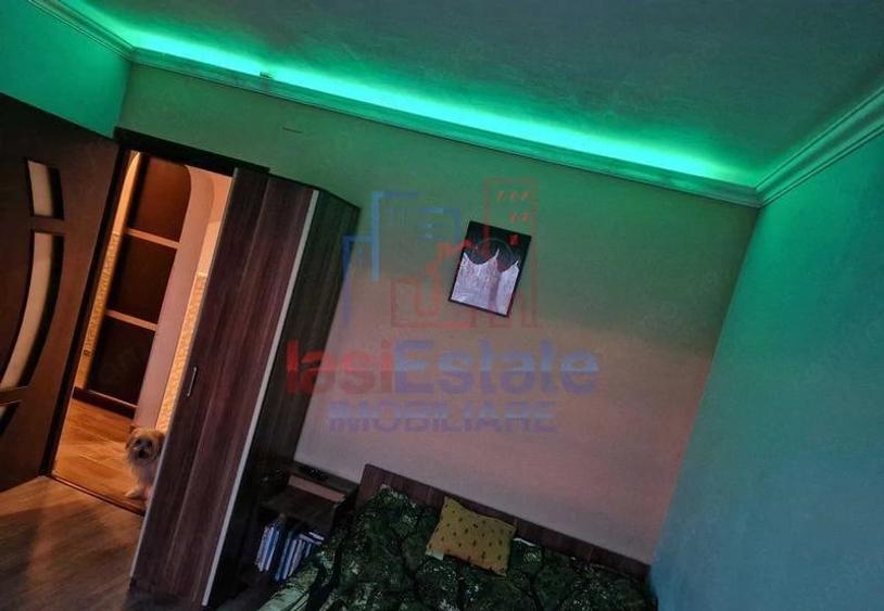 Apartament cu 3 camere decomandat în Filiași