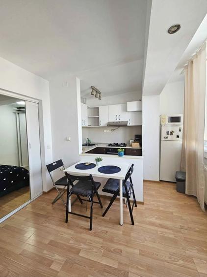 Apartament cu 2 camere semidecomandat, mobilat în Unirii