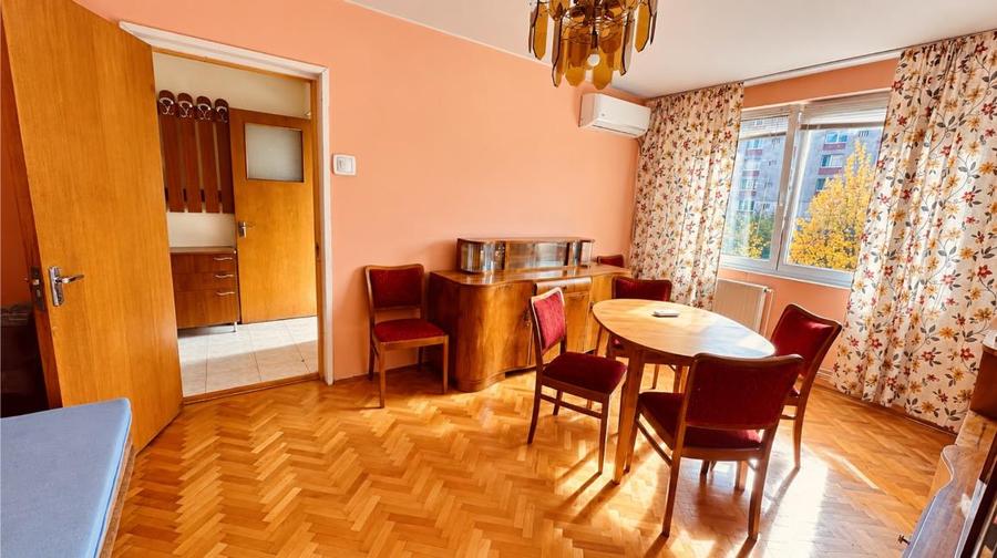 Apartament cu 2 camere semidecomandat în Centrul Civic