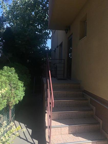 Duplex cu 8 camere cu Canalizare în Prelungirea Ghencea
