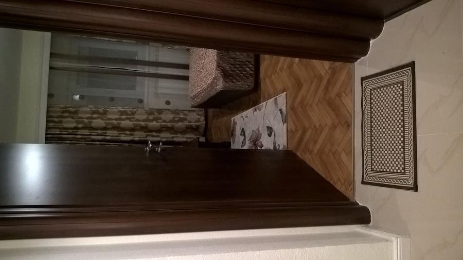 Apartament cu 3 camere decomandat în Libertății