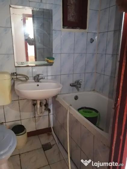 Apartament cu 2 camere decomandat în Ferentari