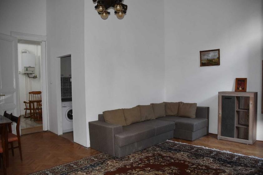 Apartament cu 2 camere semidecomandat în Medicină