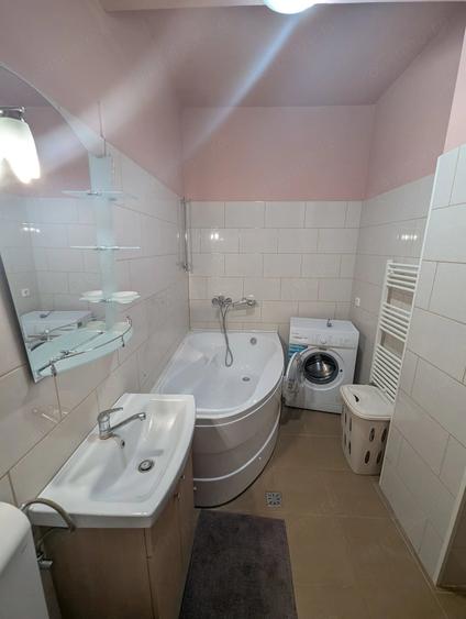 Apartament cu 3 camere decomandat în UTA