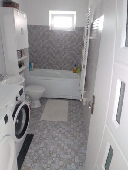 Casă cu 4 camere cu Teren 245 Mp în Prundu