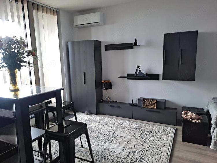 Apartament cu 2 camere semidecomandat în Central