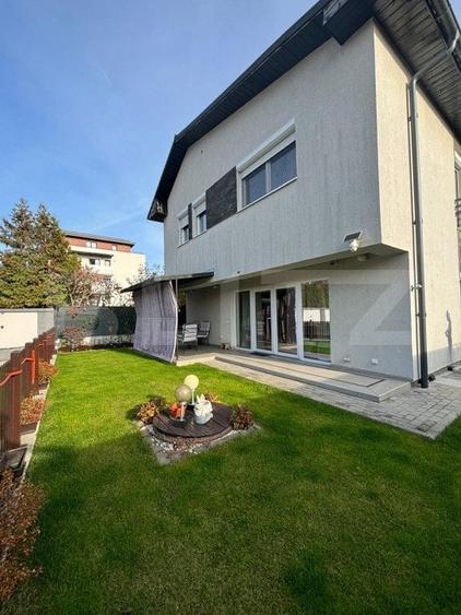 Casă individuală cu 4 camere cu Piscina în Borhanci