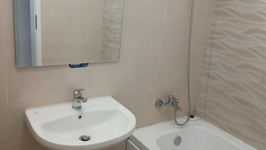Garsonieră decomandată în Regie