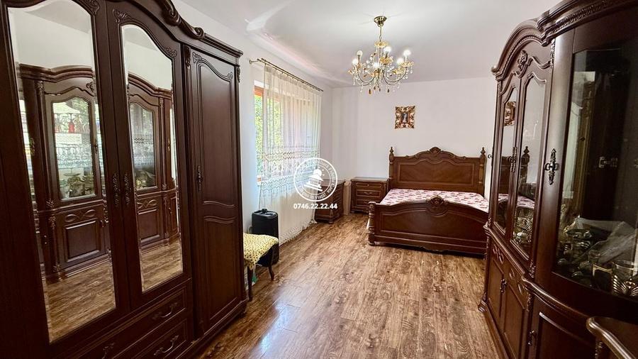 Casă cu 5 camere cu Teren 350 Mp în Galata