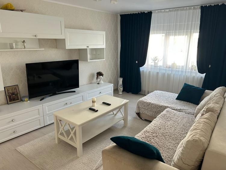 Inchiriere apartament 3 camere - 1