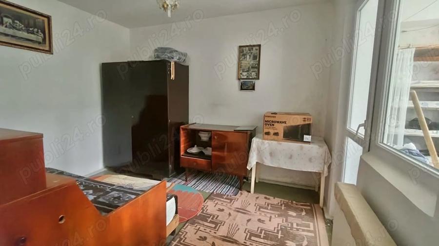 Apartament cu 3 camere semidecomandat în Central