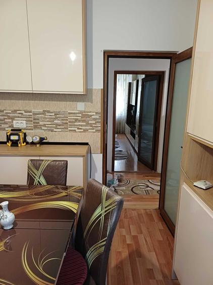 Apartament cu 2 camere decomandat în Exterior Vest
