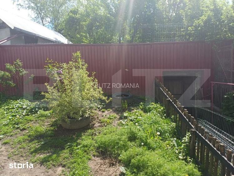 Casa de locuit si spatiu comercial, teren 7300 mp, Hreatca, com. Vultu