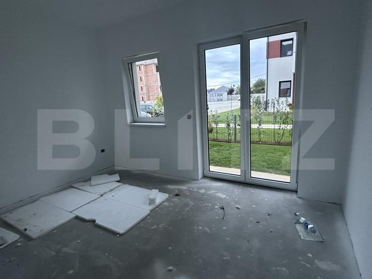 Apartament cu 3 camere decomandat în Careiului