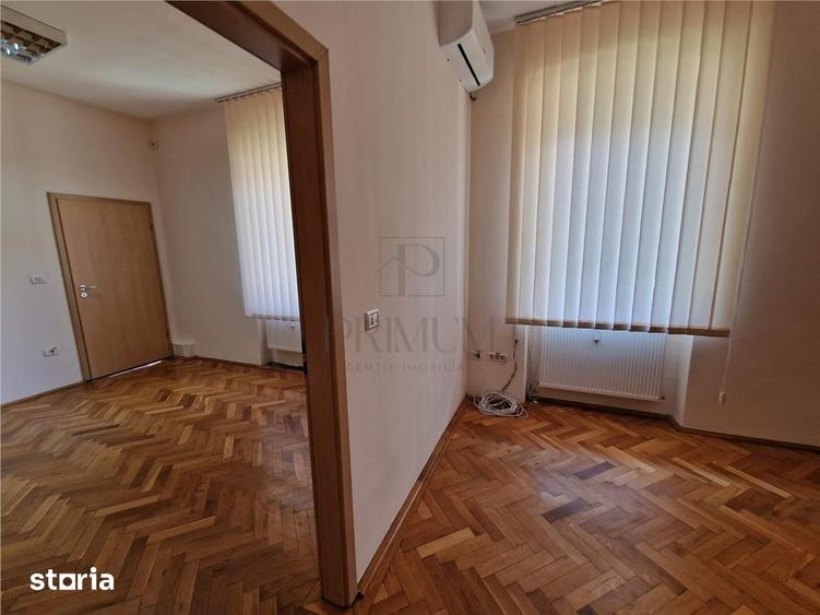Spațiu comercial, de 50 mp, în P-ța Unirii
