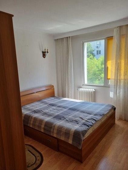 Apartament cu 3 camere decomandat în Theodor Pallady