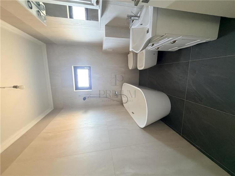 Duplex cu 4 camere cu Canalizare în Moșnița Nouă