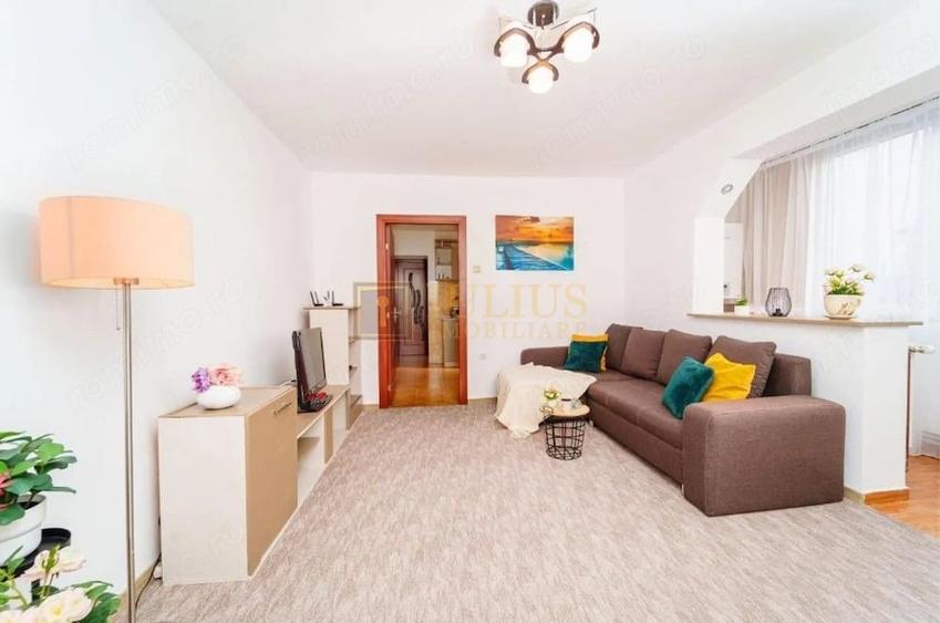 Apartament cu 3 camere decomandat, mobilat în Cetății