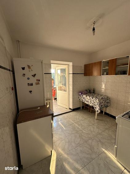Apartament cu 2 camere decomandat, mobilat în Km 4