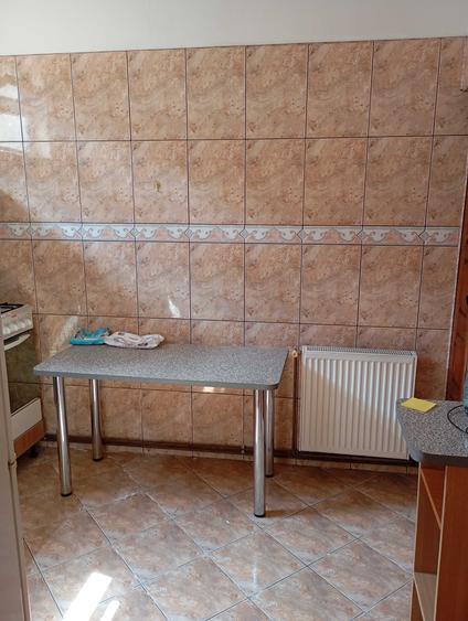 Casă cu 3 camere cu Teren 50 Mp în Central